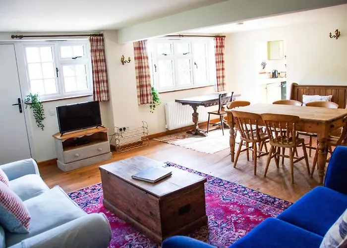 The Snug, Beautiful Country Retreat