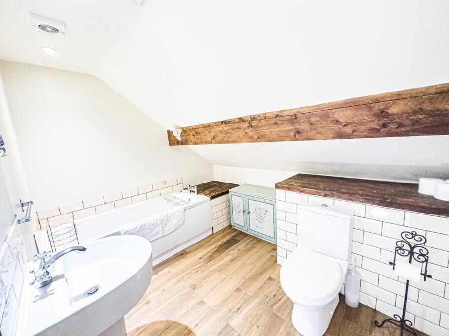 The Snug, Beautiful Country Retreat Priston