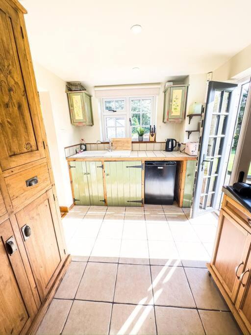 The Snug, Beautiful Country Retreat Priston
